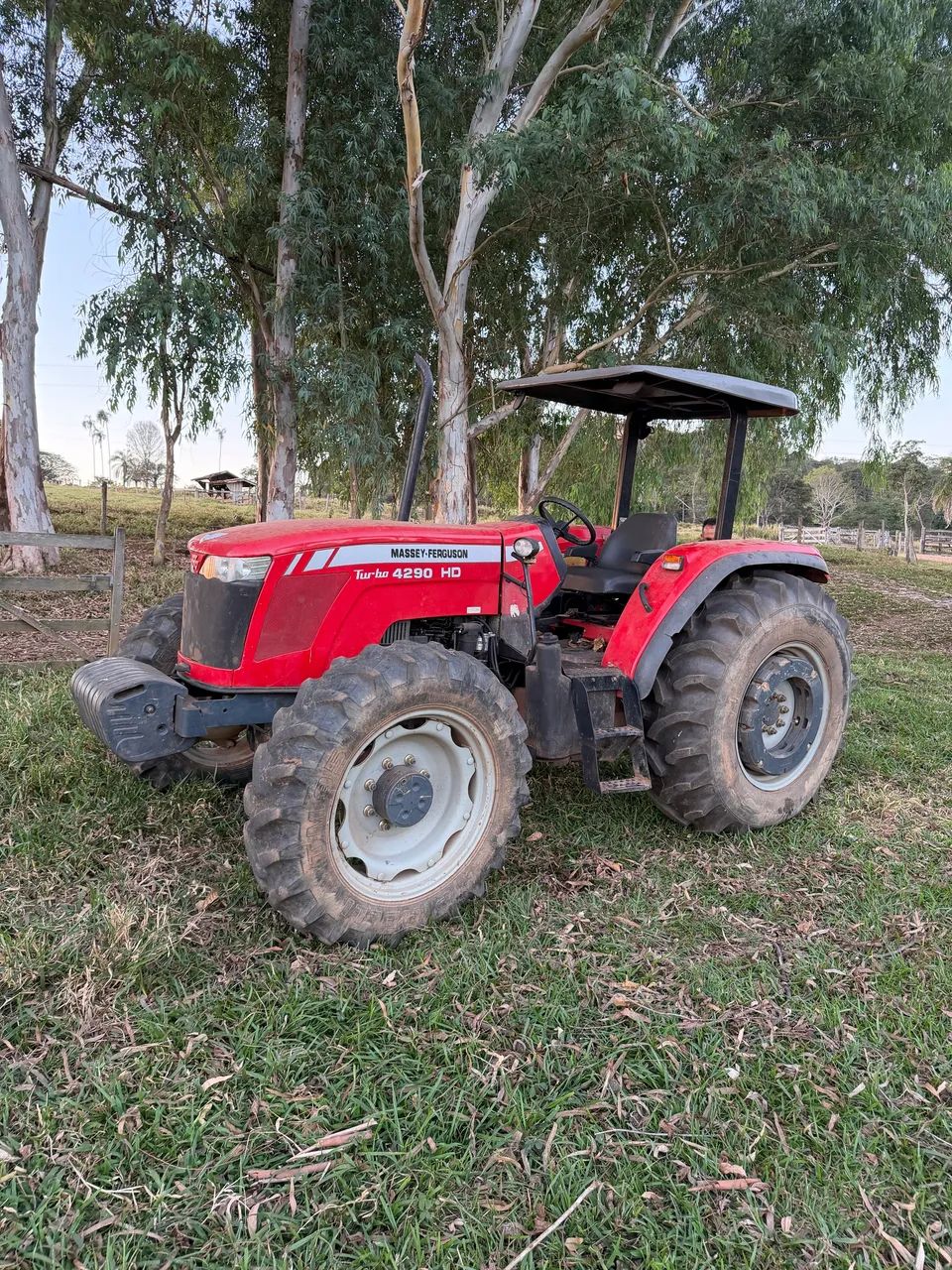 TRATOR MASSEY - FERGUSON 4X4 TURBO 4290 HD ANO 2015-2015
