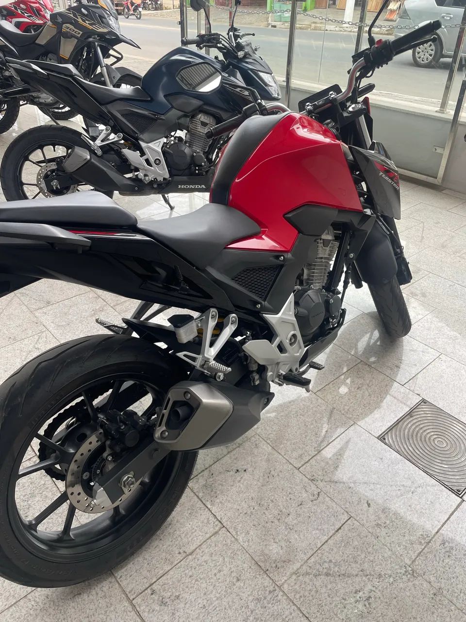 CB 300f ano 24/24 - Foto 4