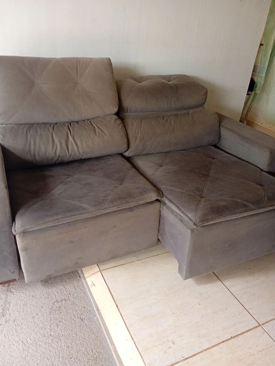 Sofá retrátil e reclinável bem conservado entrego  - Foto 4