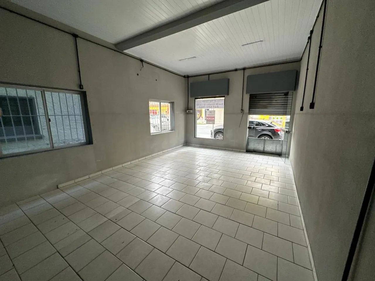 Loja Comercial térrea com 54 m², no bairro Victor Konder. - Foto 2