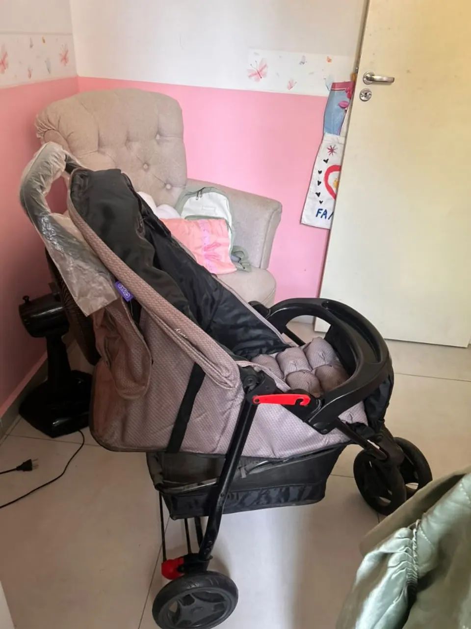 carrinho de bb seminovo,alça reversível  - Foto 3