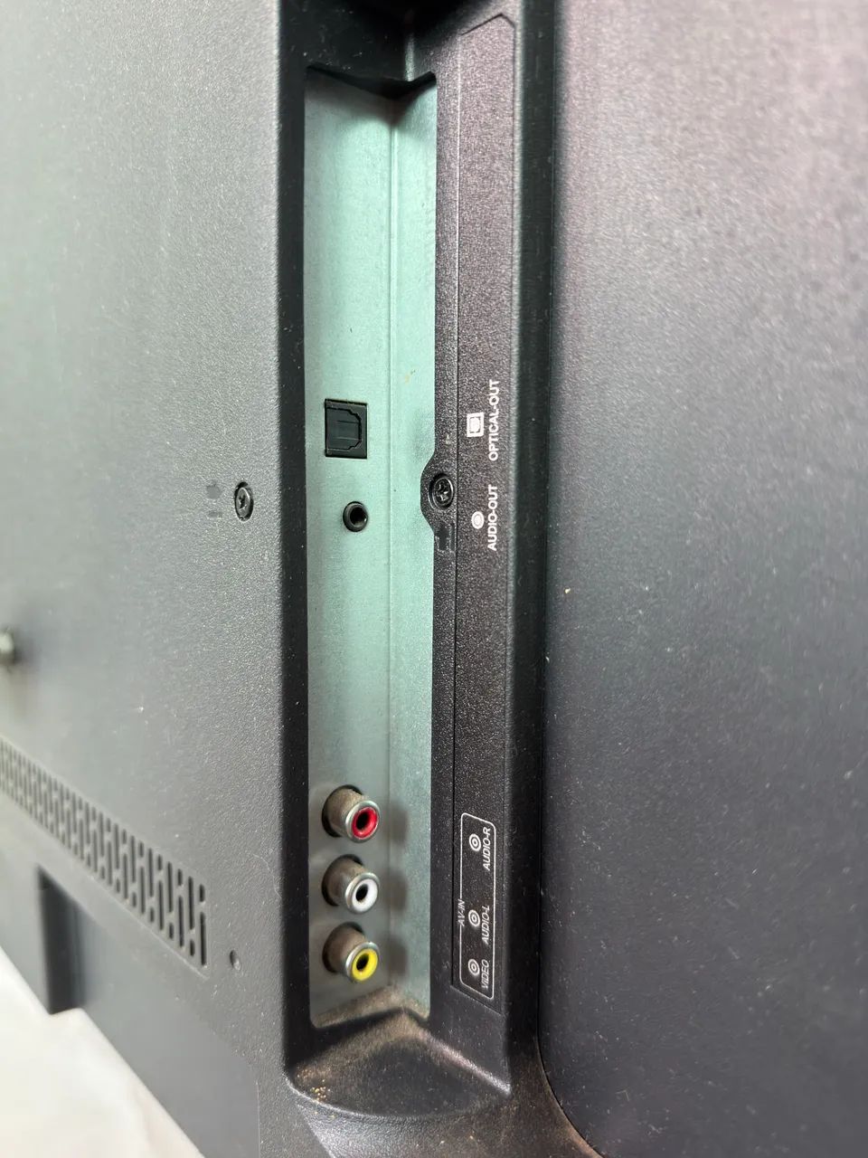 TV VIZZION 50 polegadas LE50UHD20 COM DEFEITO - Foto 4