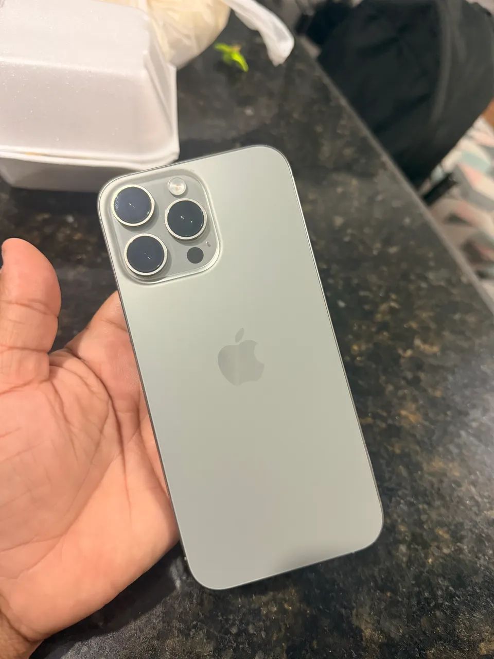 iPhone 16 pro max 