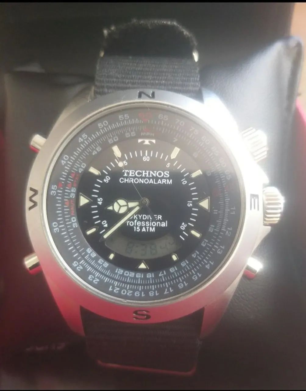 Relógio Technos Skydiver T205.60 - Foto 3