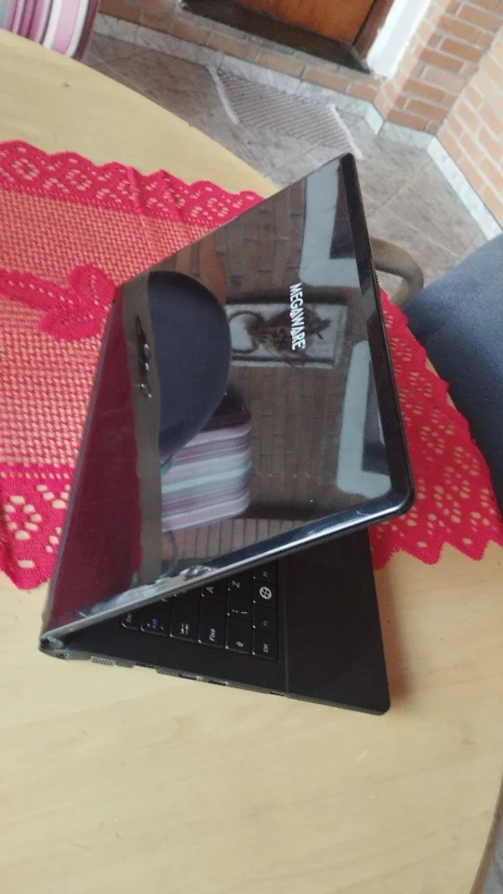 Notbook Megaware i3 QudCore 4g hd 250 hdmi - Foto 4
