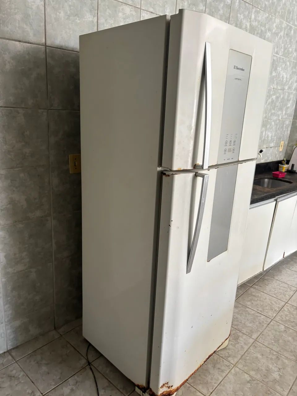 Geladeira com defeito p vender  - Foto 4