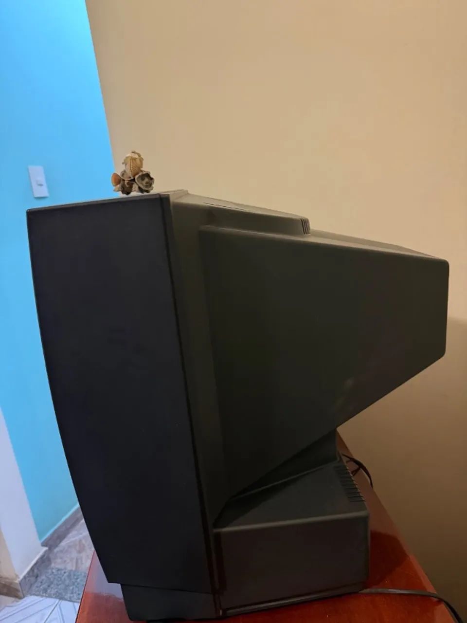 TV Sharp antiga com tela de tubo de 19 polegadas (tecnologia CRT) - Foto 4