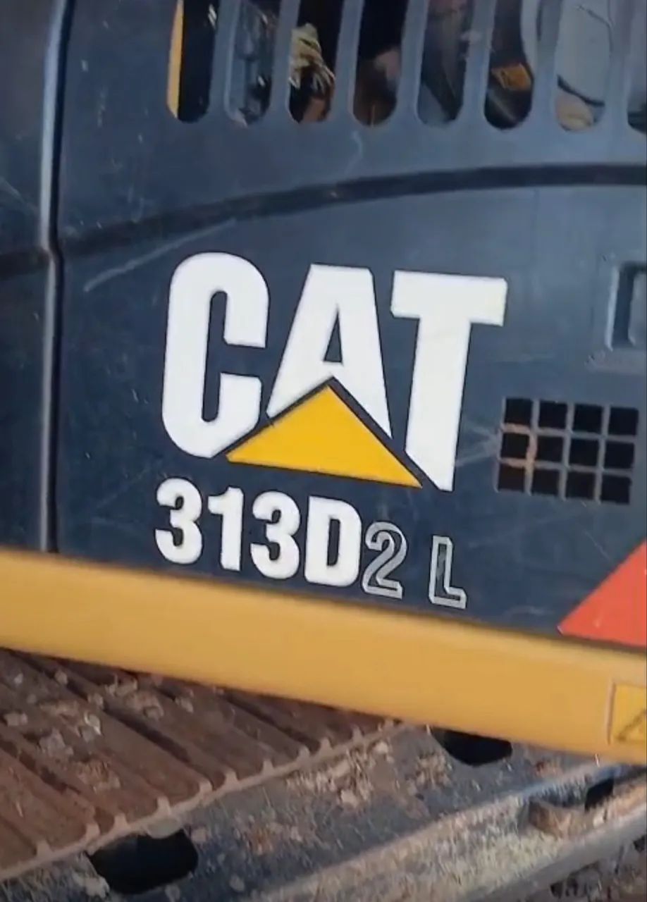 Escavadeira Caterpillar