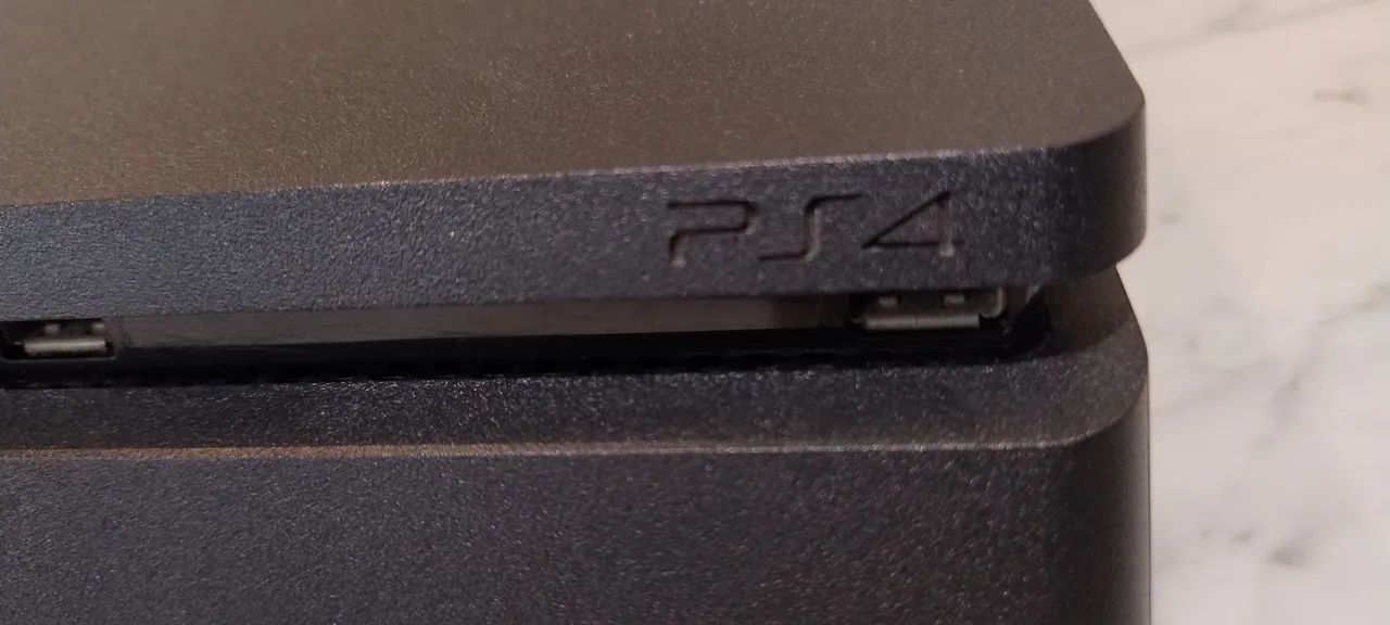 PlayStation 4 com 1 tera