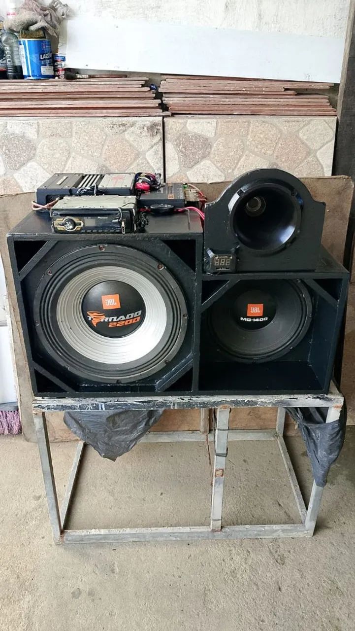 Vendo Caixa trio 