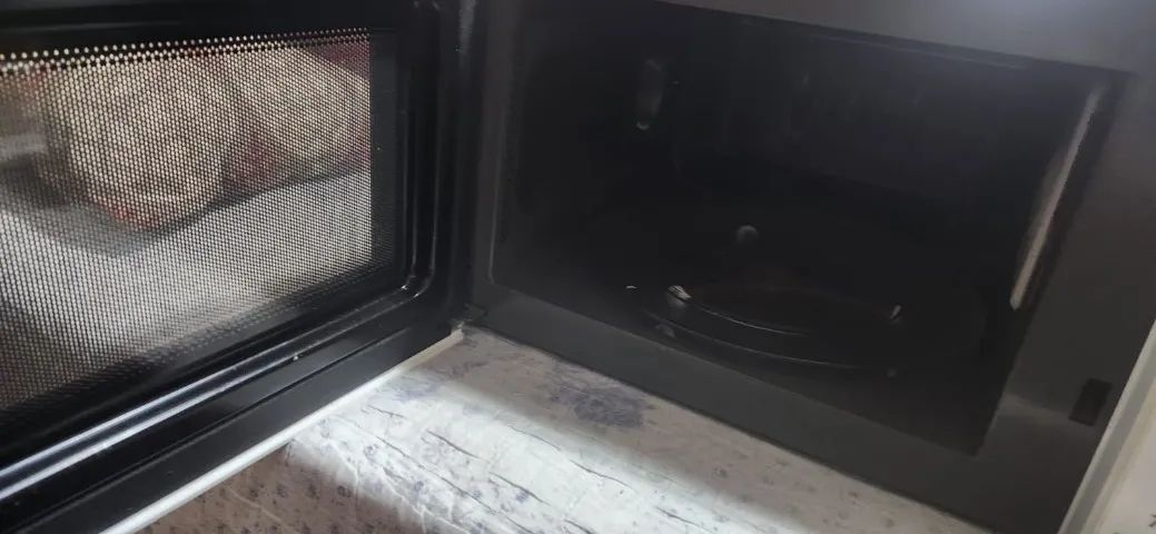 Microondas LG 23 litros MS2355R - Foto 4