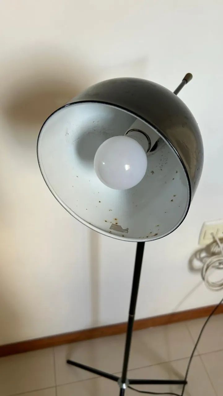 Luminária com interruptor de piso - Foto 2