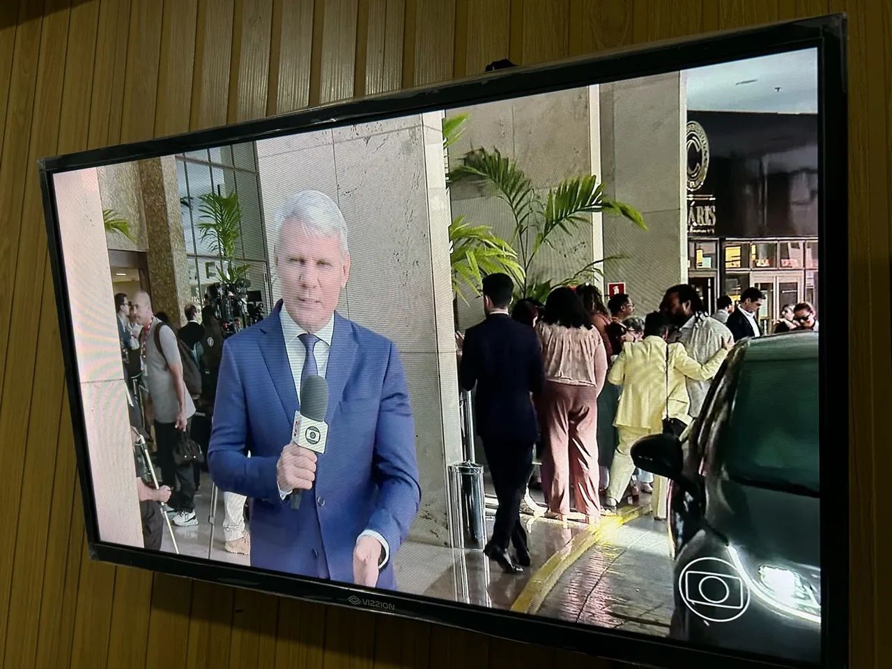 Tv 42 polegadas desapegando-se por 600 - Foto 3