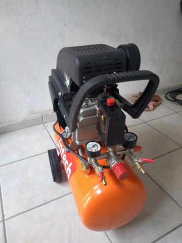 Vende-se um compressor Intech Machine1.5HP,e um aspirador de Pó e Água Wap GTW - Foto 2