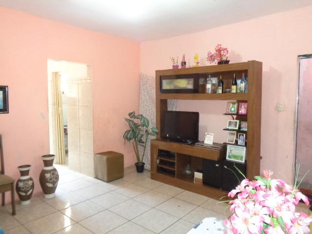 Ótima localização -Casa 2/4, 1º andar ,cobertura, Aceita financiamento Estudamos Proposta