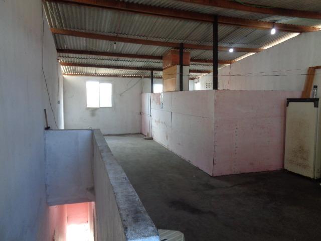 Ótima localização -Casa 2/4, 1º andar ,cobertura, Aceita financiamento Estudamos Proposta - Foto 15
