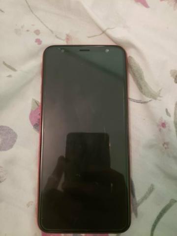 J6 plus vermelho bem conservado