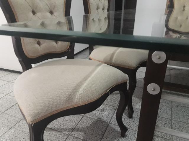 Conjunto Clássico De Mesa C/ Tampo De Vidro e 6 Cadeiras - Foto 3