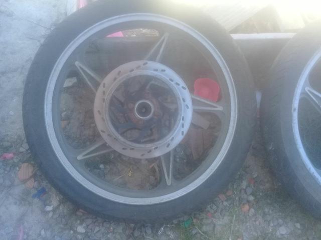Rodas de liga leve Suzuki Yes