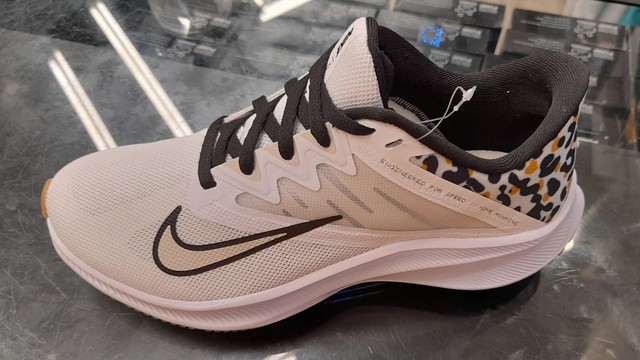 nike quest 3 prm