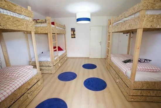 Penha Alugo vagas em Quartos coletivos