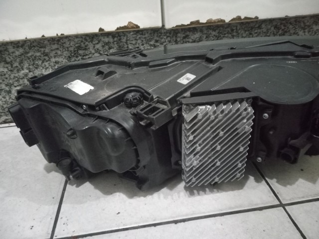 Farol esquerdo Audi Q7 2022 - Foto 5