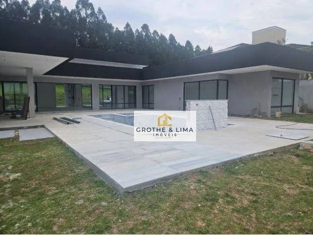 Casa com 4 dormitórios à venda, 370 m² por R$ 3.710.000,00 