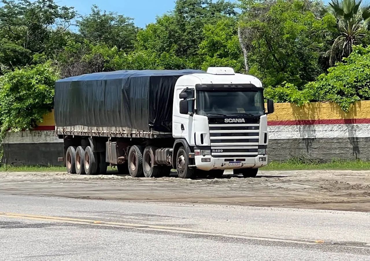 Caminhão Scania R420 - Excelente Estado