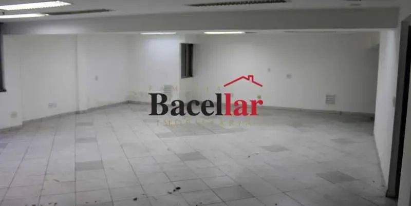 Prédio, 9 Pavimentos, sobreloja, Cobertura com vista panorâmica. Centro - Foto 14