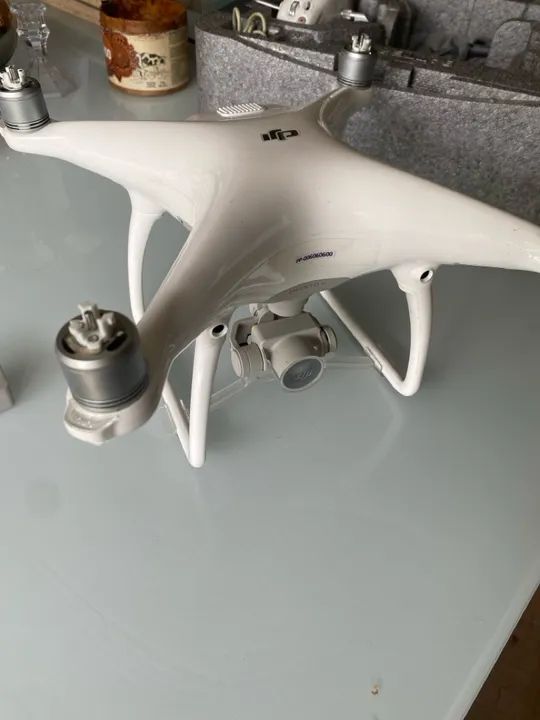Drone DJI  Phantom 4 muito novo - Foto 3