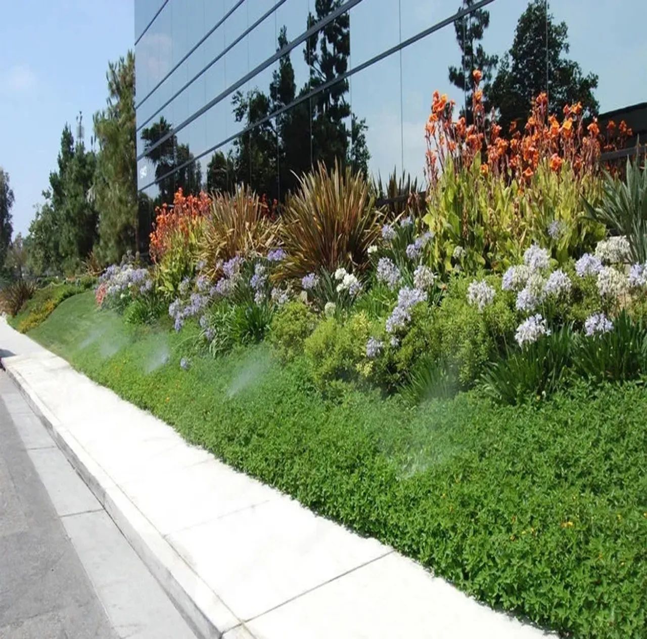 Aspersor escamoteável Hunter Ultra + Conexão Swing Pipe Kit 4 Unidades 12A - Foto 4