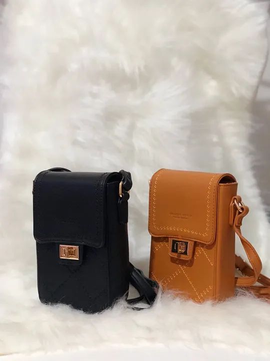 Bolsa Feminina Preta e Marrom - Nova