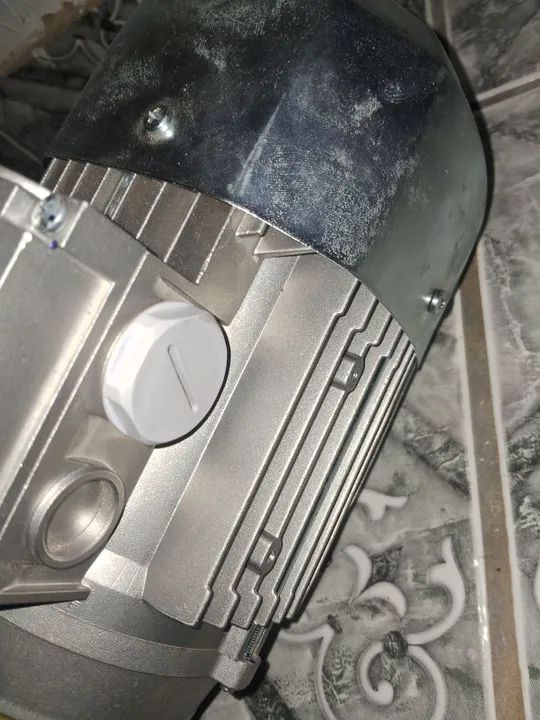 Motor Elétrico Bonfiglioli 71C4 - 0,55kW - 230/400V - 50/60Hz - Foto 5