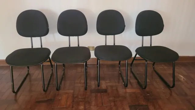 2 cadeiras novas de escritório por R$ 200,00