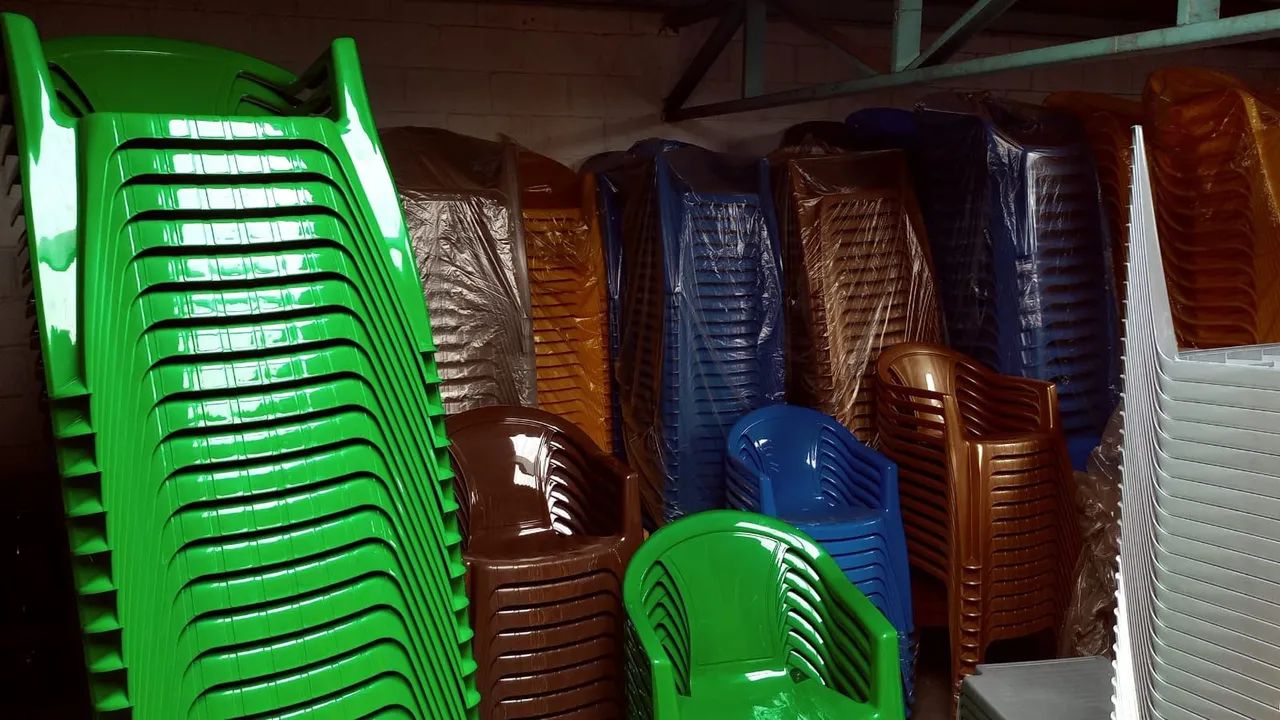 Jogo de mesa e cadeiras plástica cor azul padrão Antártica - Foto 2