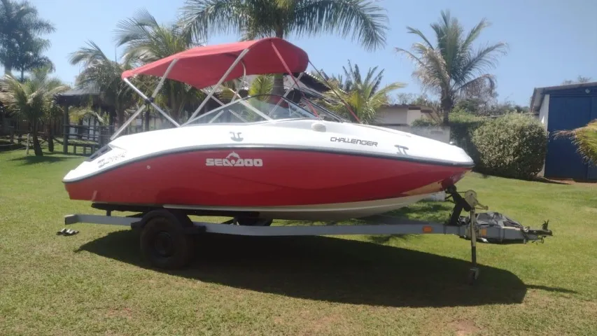 Lancha Sea Doo toda revisada 8 passageiros - Raridade