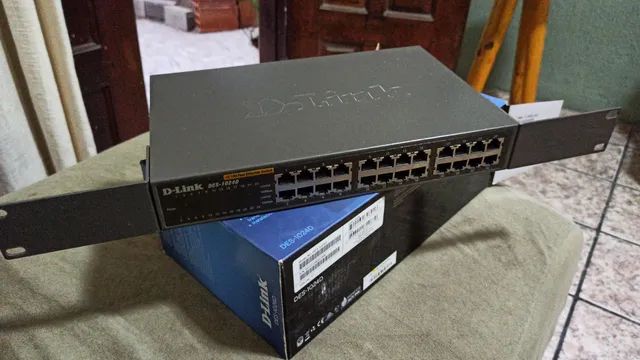 Switch 24 portas D-Link Des 1024D