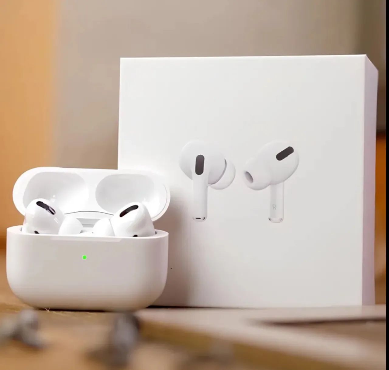 AirPods Pro com estojo de recarga MagSafe - NOVOS