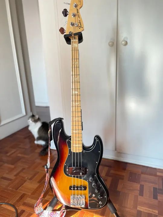 Baixo Fender Marcus Miller MIM