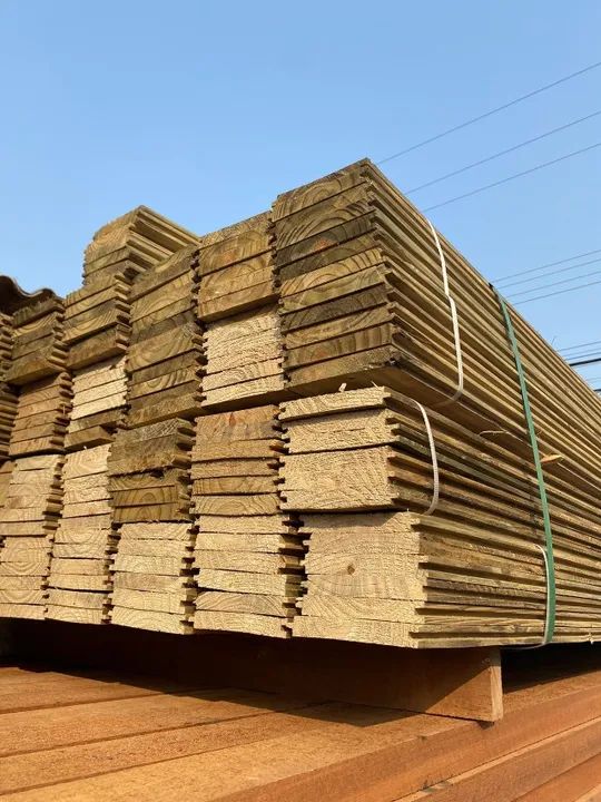 Assoalho de Pinus autoclave com 3 metros 