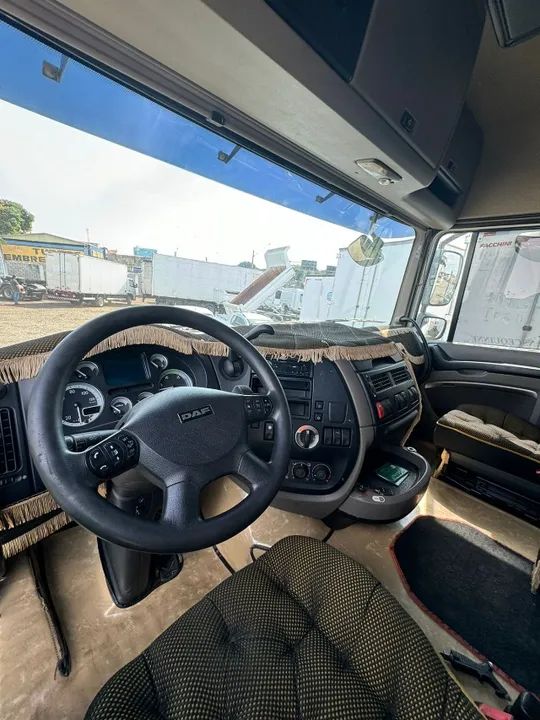 Daf XF 105 FTS 460 8x2 Ano  2019 - Foto 12