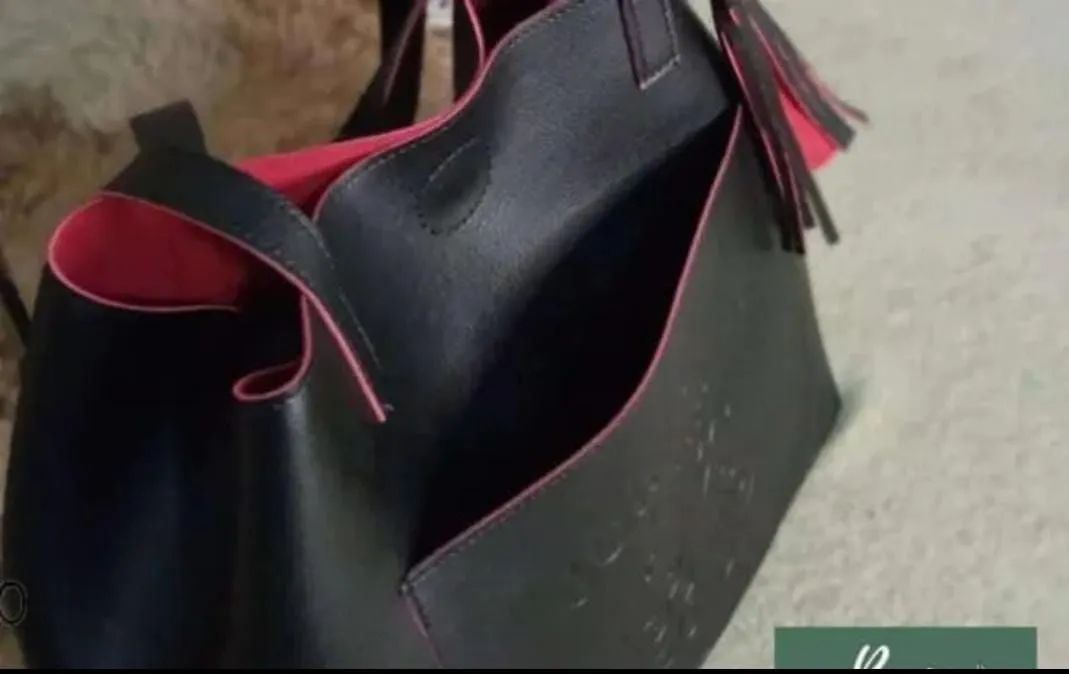 Duas bolsas com carteira - Foto 2