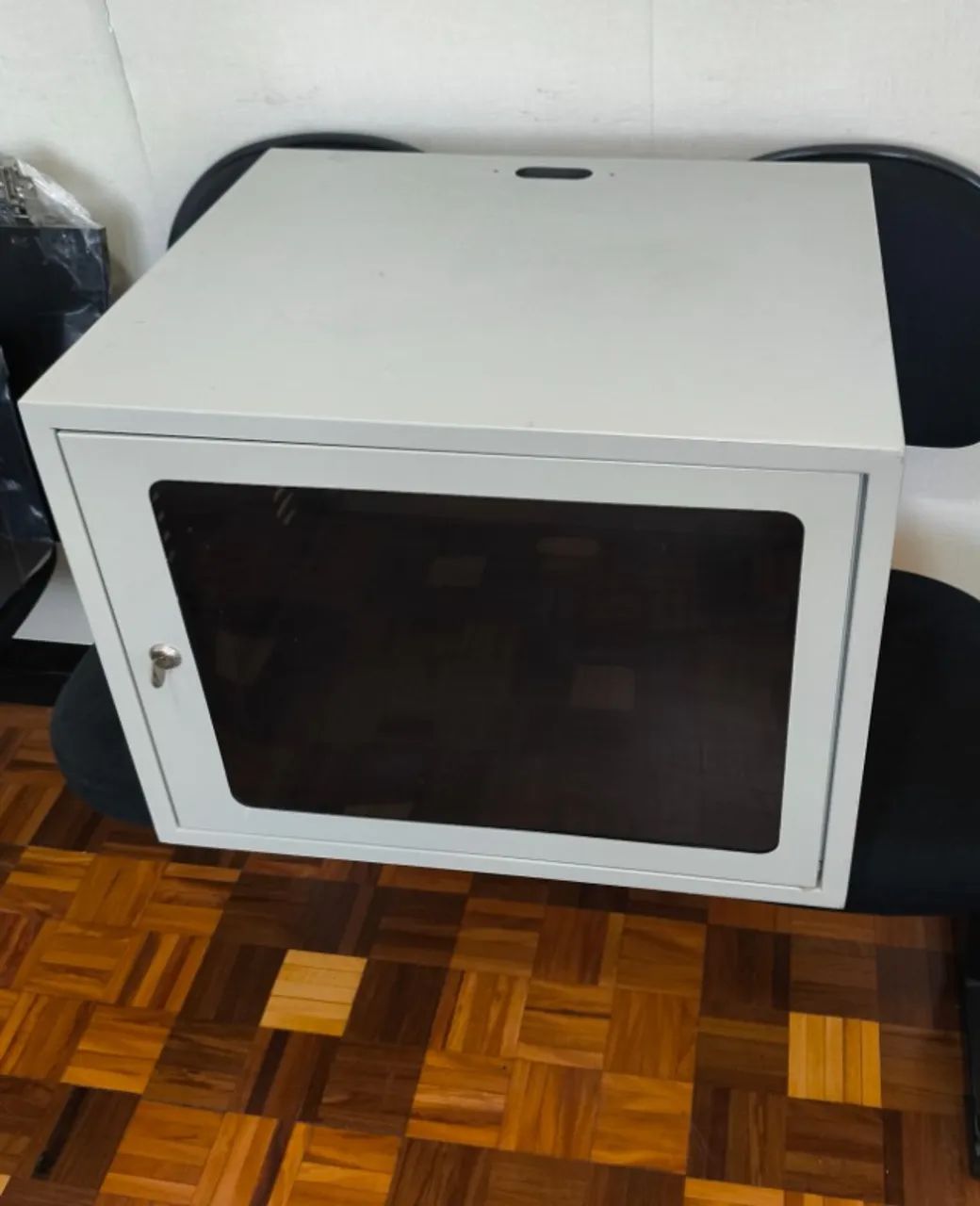 Rack para servidor com chave  7us