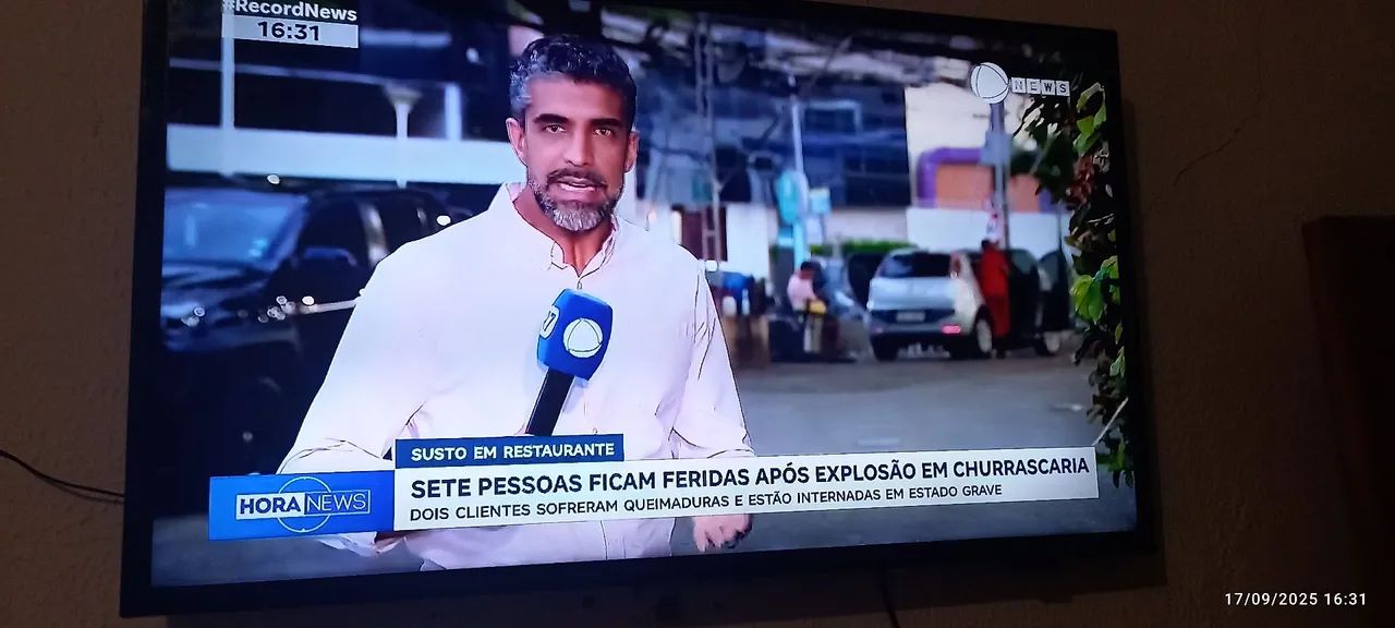 TV 32 e 40 polegadas Smart  Full HD - 12X no cartão  - Foto 5