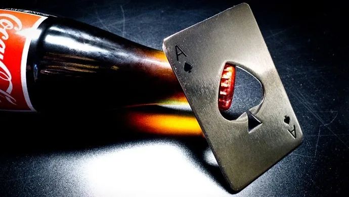 Abridor de garrafas em forma de Carta de Baralho - Foto 2