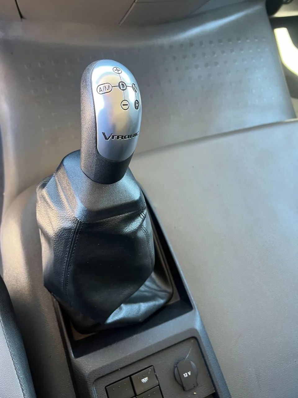 Vw 24-280 6x2 2023 - Carroceria de madeira de 8,5m - Foto 15