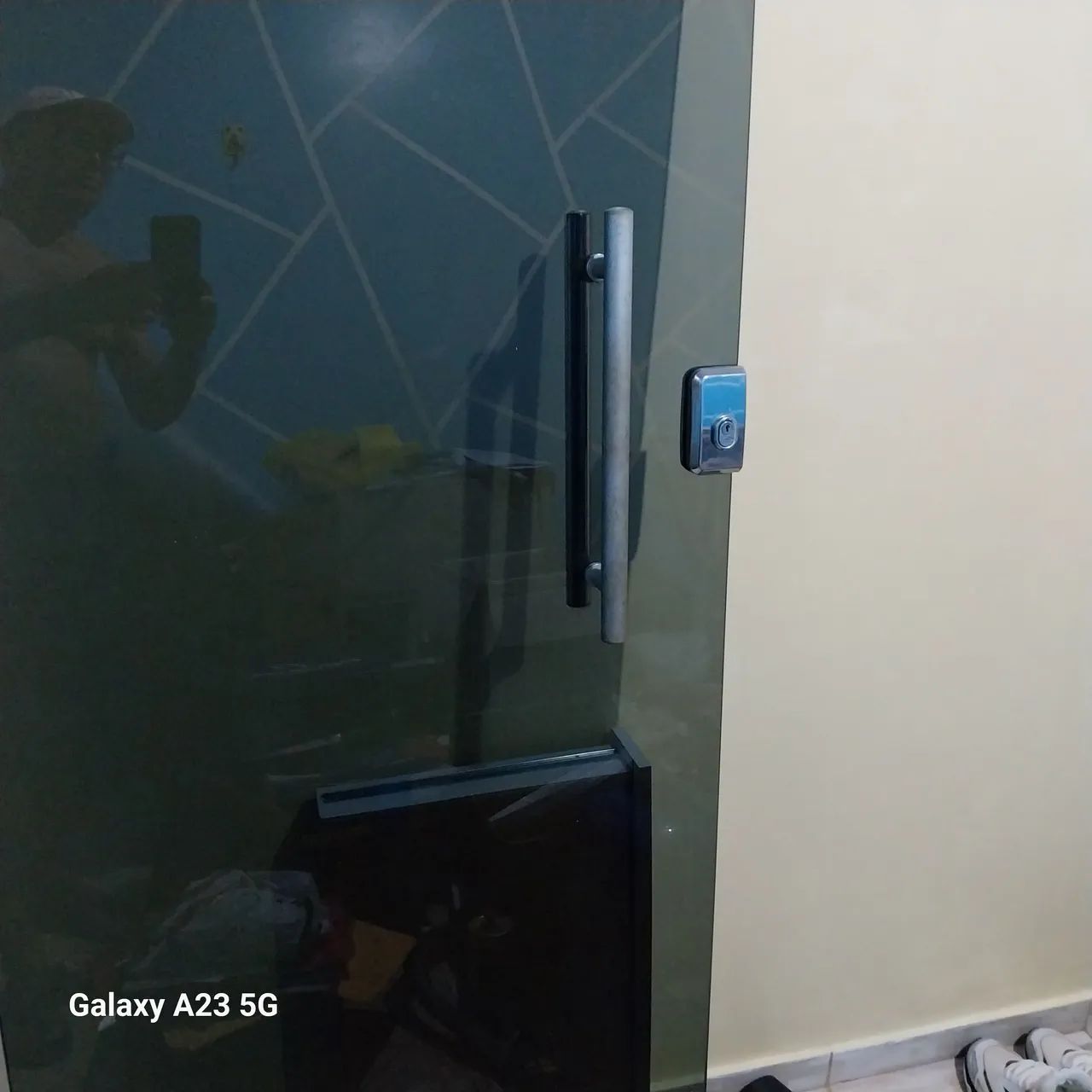 Porta de vidro  e prateleira ou balcão de vidro - Foto 4