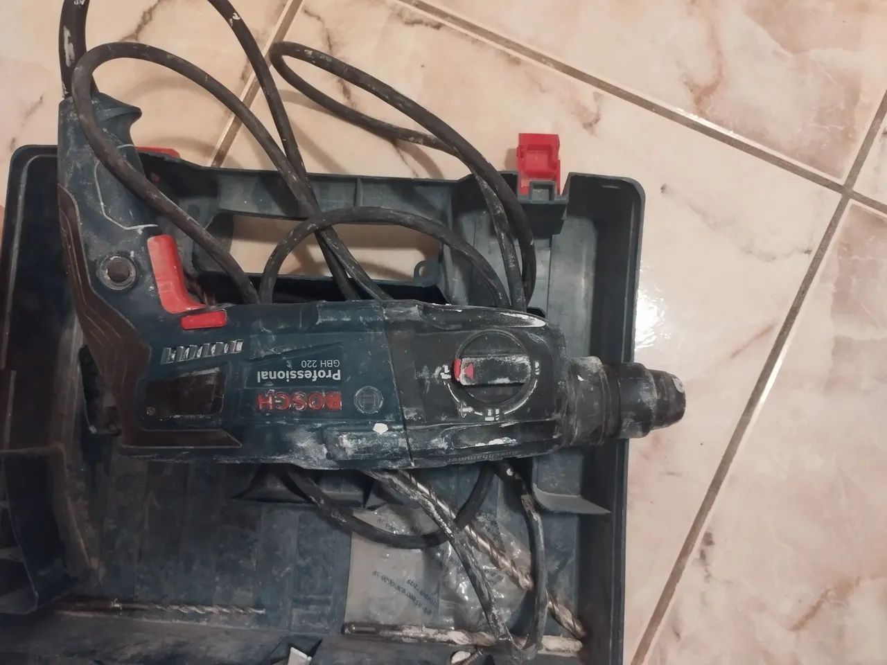 Martelete Bosch semi novo, funcionando perfeitamente  - Foto 2