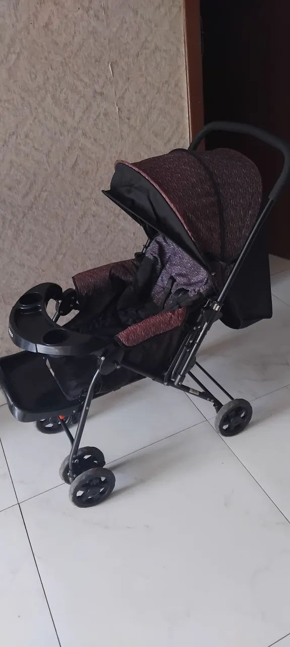 Vendo carrinho de bebe cosco