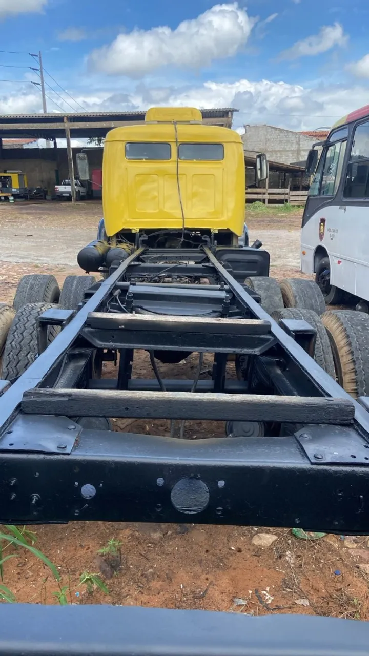 Caminhão Mercedes